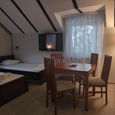 Apartments & Accommodation Stojic Novi Sad Exterior foto