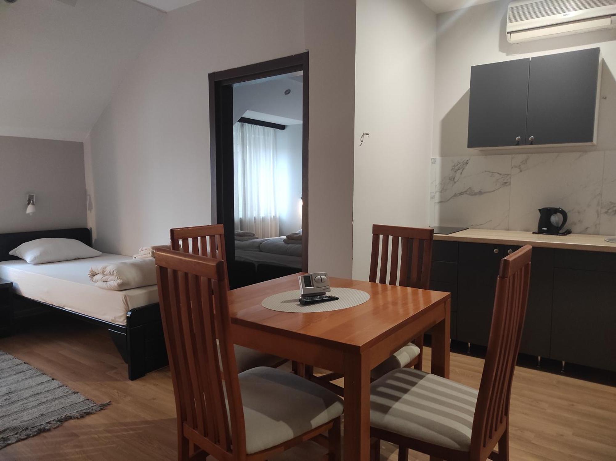 Apartments & Accommodation Stojic Novi Sad Quarto foto